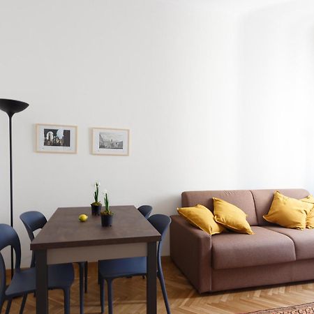 Renovated 3 Bedroom Apartment In The City Center Turin Exterior photo